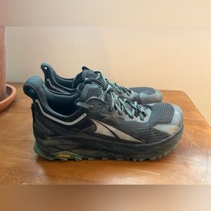 Altra Olympus 5 Running Shoes
